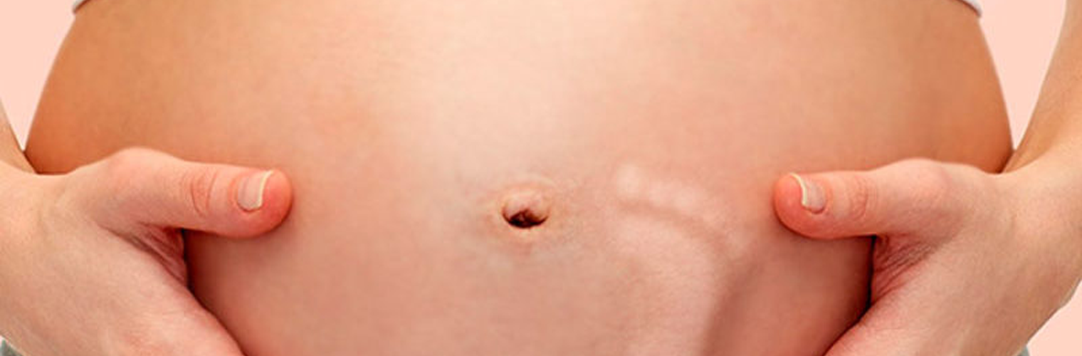 Ребёнок шевелится в животе. Малыш толкается в животе. Третья беременность шевеления. Первые шевеления.